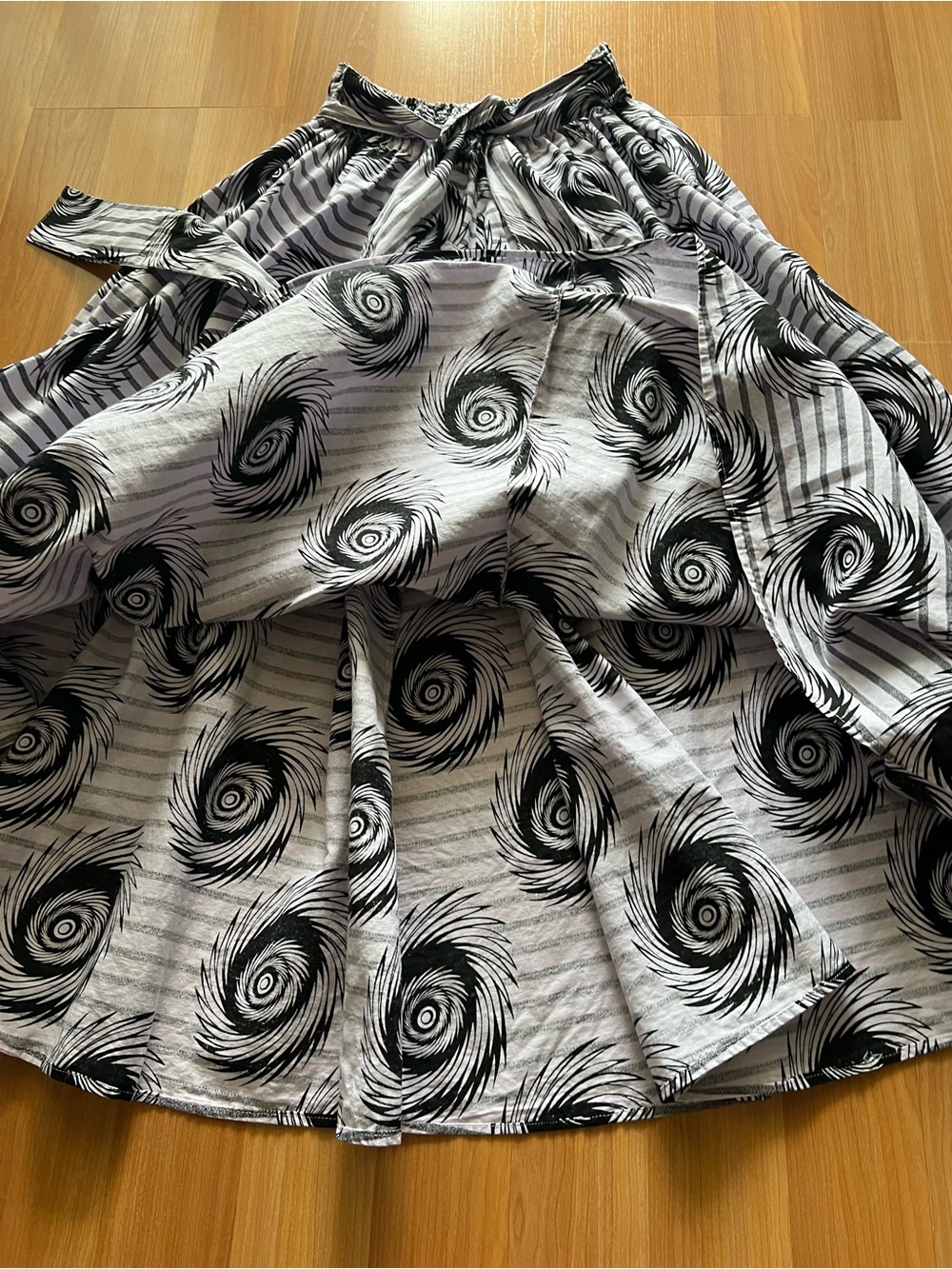 Rainbow One Size Black White Abstract Swirl Maxi Skirt Elastic Waist Tie Belt - Picture 6 of 10